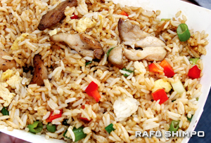 chicken fried rice Chaufa, Peruvian-style chicken fried rice.